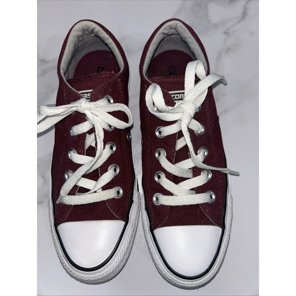 Converse Chuck Taylor All Star Maroon Women's‎ Size 5